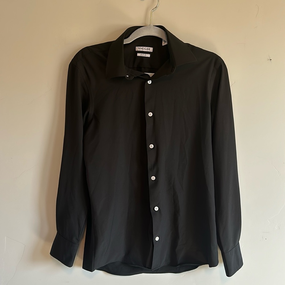 Black Haggar Men’s Slim Fit Dress Shirt